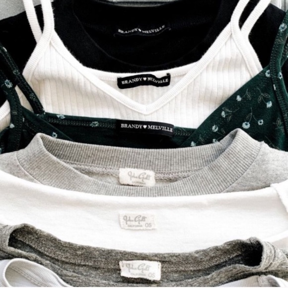 BRANDY MELVILLE MYSTERY BOX - Picture 3 of 3